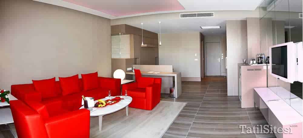 Adam & Eve Hotel (+16) 